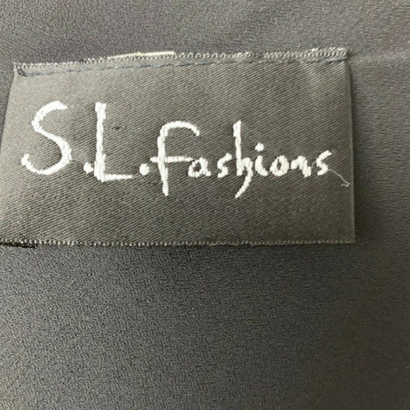 Evening Dress - Picture 7 of 8